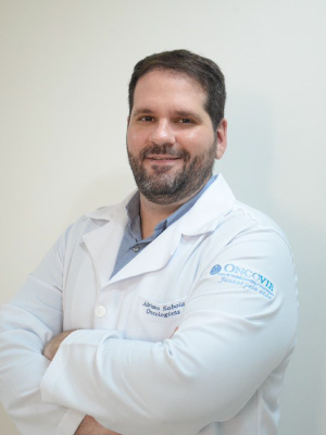 Dr. Adriano Saboia - Oncologista