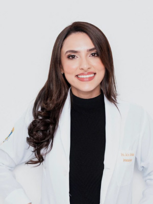 Dra. Luiza Riotinto - Dermatologista